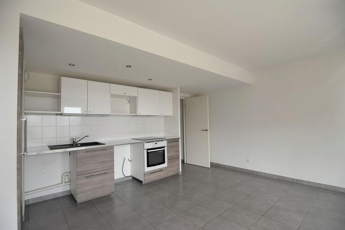 
                                                Location
                                                 Beau T3 62m² MTP Les Grisettes