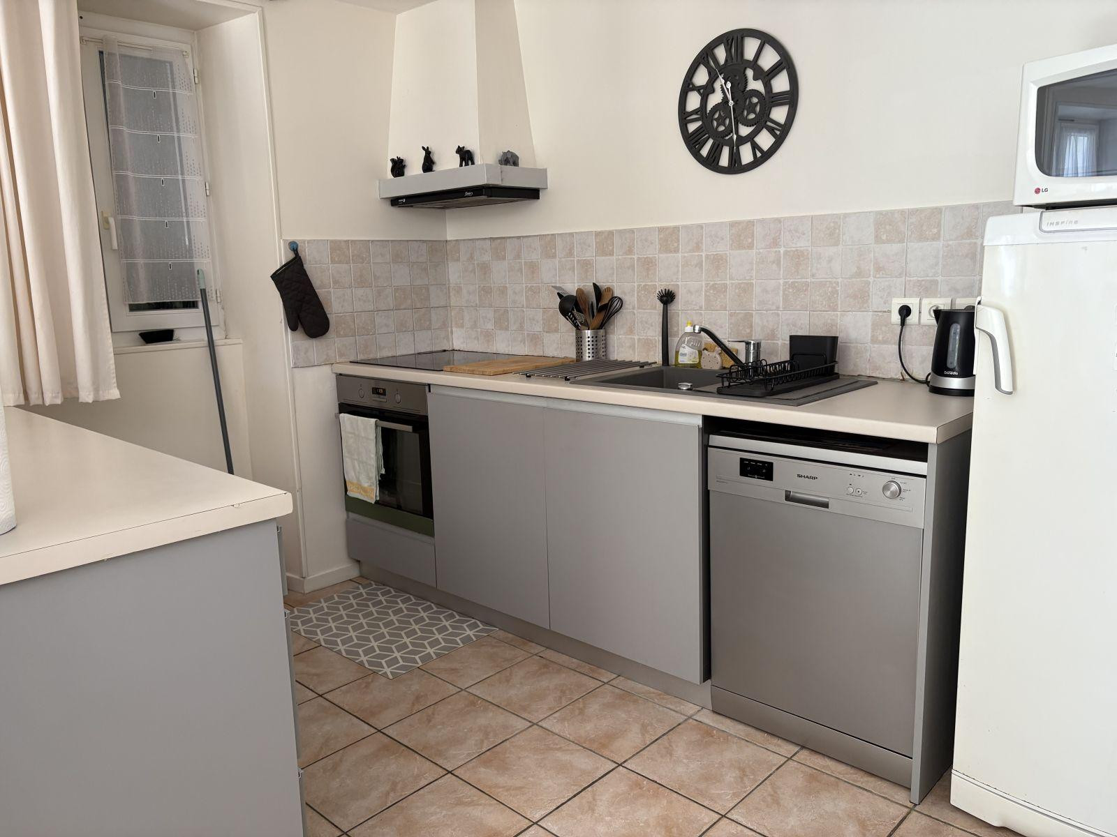 
                                                Location
                                                 Beau T3 62m² refait à neuf