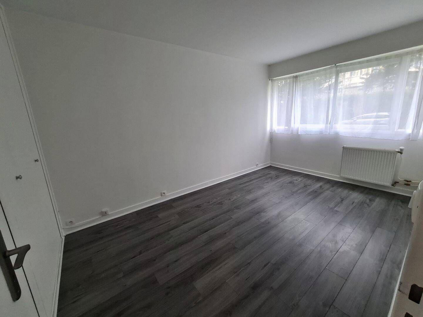 
                                                Location
                                                 Beau T3 63m² lumineux et traversant