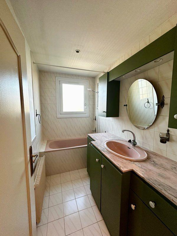 
                                                Location
                                                 Beau T3 64m² meublé