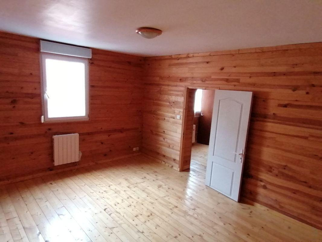 
                                                Location
                                                 Beau T3 65m² A louer proche gare