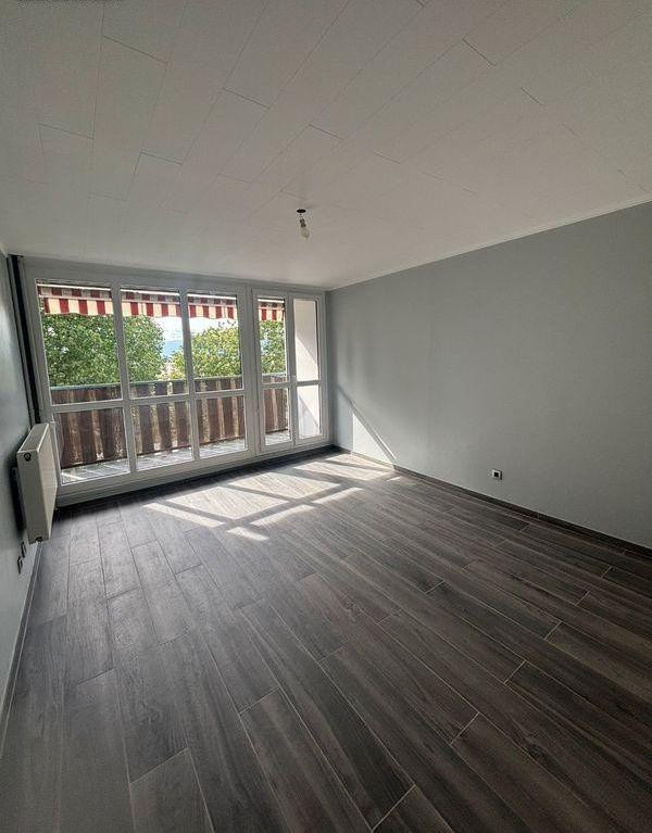 
                                                Location
                                                 Beau T3 65m² rénové  avec grand balcon
