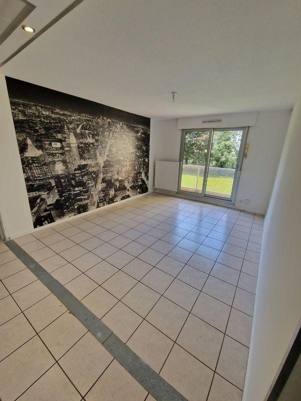 
                                                Location
                                                 Beau T3 67 m²  Saint-Étienne