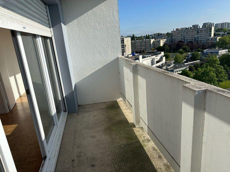 
                                                Location
                                                 Beau T3 67m² au 10ème étage Kergoat Faculté
