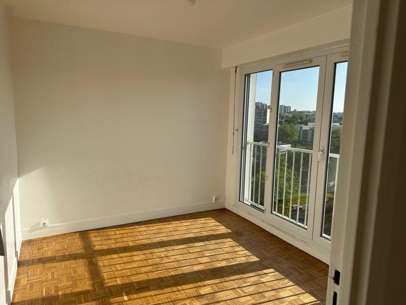 
                                                Location
                                                 Beau T3 67m² au 10ème étage Kergoat Faculté