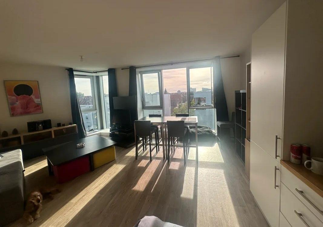 
                                                Location
                                                 Beau T3 67m² lumineux et meublé