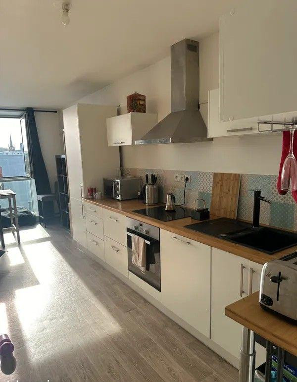 
                                                Location
                                                 Beau T3 67m² lumineux et meublé