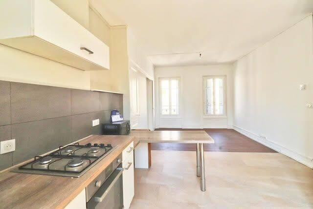 
                                                Location
                                                 Beau T3 70m² moderne et lumineux