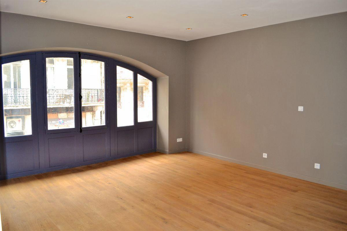 
                                                Location
                                                 Beau T3 75m²  Hyper-Centre