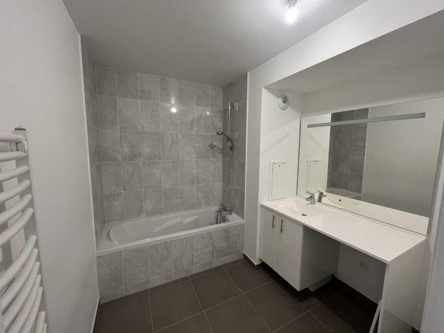 
                                                Location
                                                 Beau T3 à Montreuil