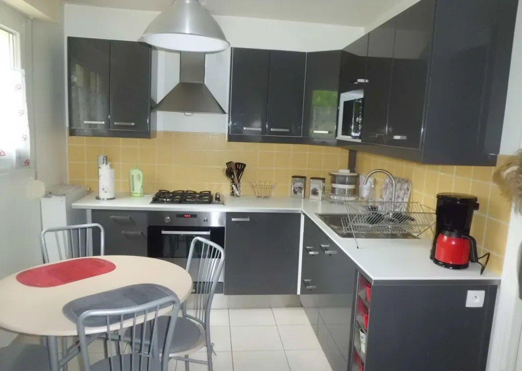 
                                                Location
                                                 Beau T3 agréablement aménagé de 63m²