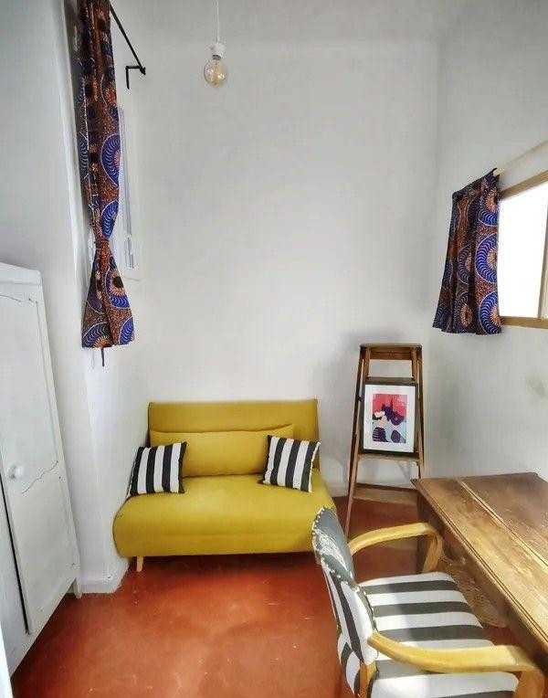 
                                                Location
                                                 Beau T3 de 43 m² entièrement meublé et rénové
