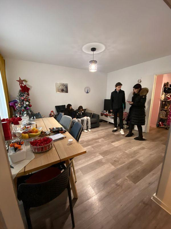 
                                                Location
                                                 Beau T3 de 71m² rue Desbureaux