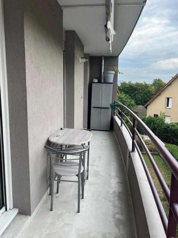 
                                                Location
                                                 Beau T3 efait à neuf 65m² avec balcon