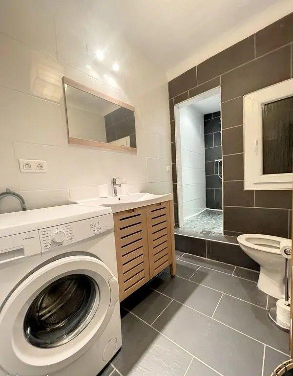 
                                                Location
                                                 Beau T3 entièrement meublé de 53m²