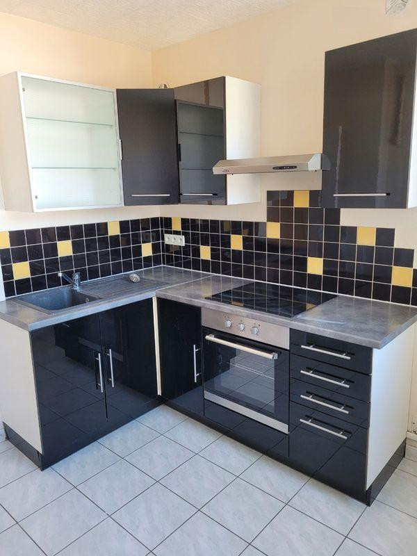 
                                                Location
                                                 Beau T3 lumineux 56m² avec parking