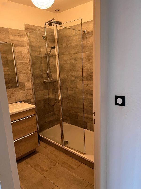 
                                                Location
                                                 Beau T3 meublé 57m²