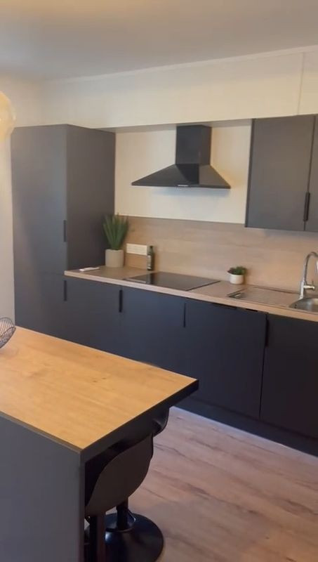 
                                                Location
                                                 Beau T3 meublé 57m² haut de gamme refait à neuf