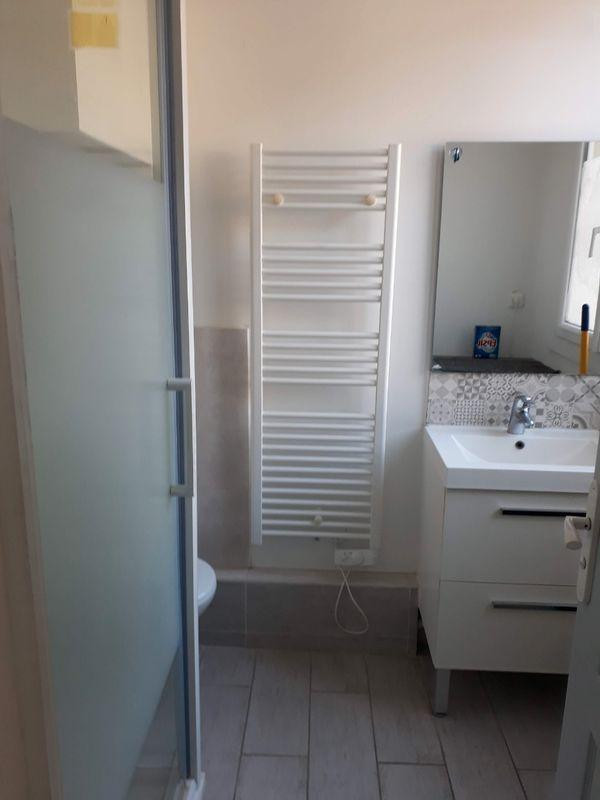 
                                                Location
                                                 Beau T3 meublé 58m²