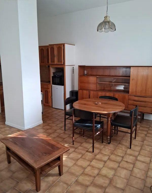 
                                                Location
                                                 Beau T3 meublé 58m² avec belle terrasse de 24m²