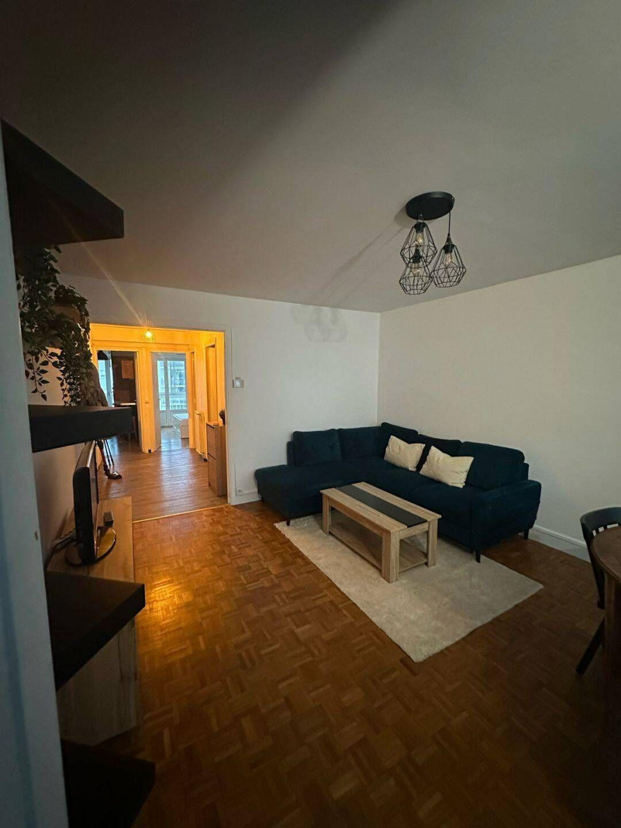 
                                                Location
                                                 Beau T3 meublé 59m² Déodat de Séverac