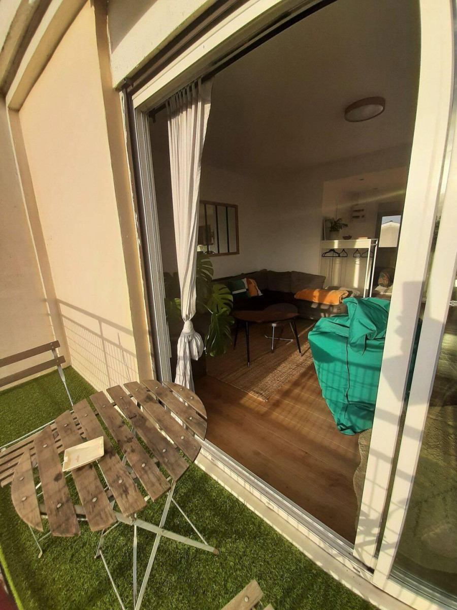 
                                                Location
                                                 Beau T3 meublé 63m² traversant et lumineux