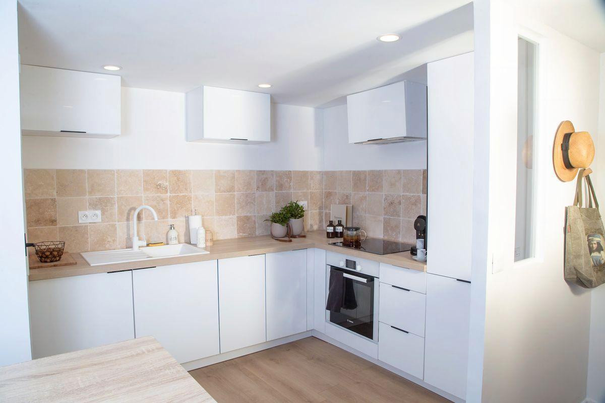 
                                                Location
                                                 Beau T3 meublé 67m² moderne et agréable