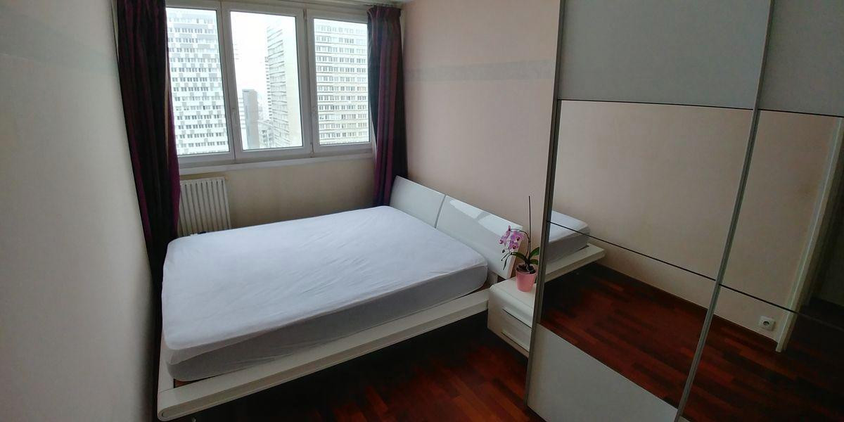 
                                                Location
                                                 Beau T3 meublé 67m² très lumineux