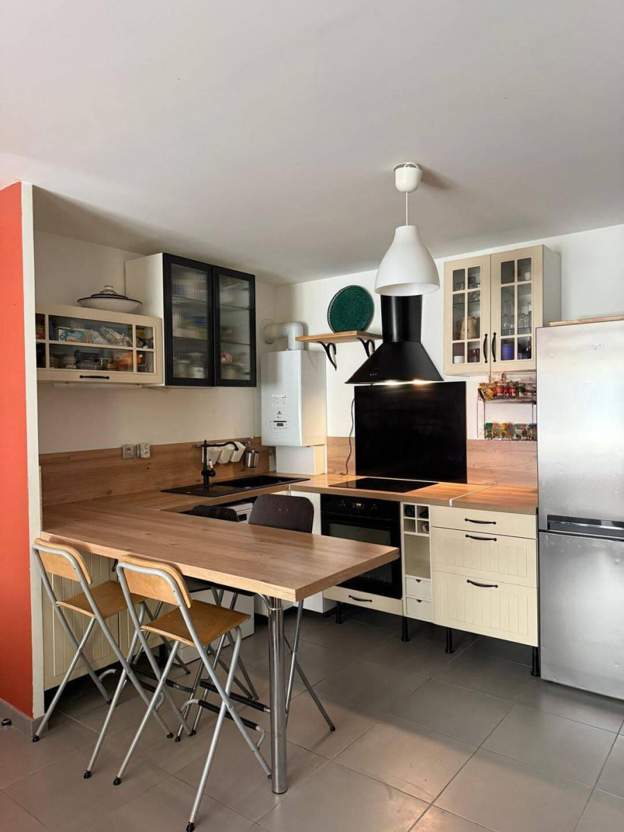 
                                                Location
                                                 Beau T3 meublé 67m2 avec terrasse