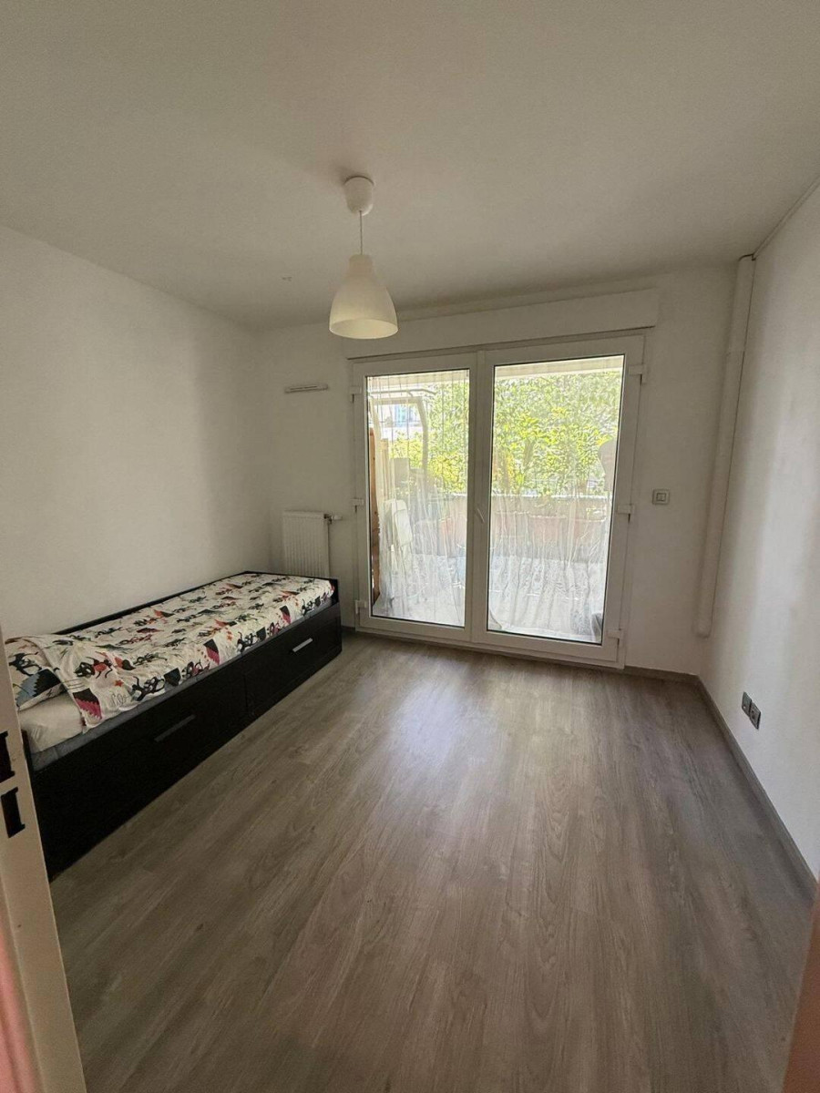 
                                                Location
                                                 Beau T3 meublé 67m2 avec terrasse