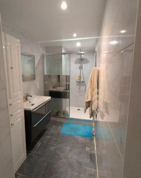 
                                                Location
                                                 Beau T3 meublé 68m² lumineux, refait à neuf