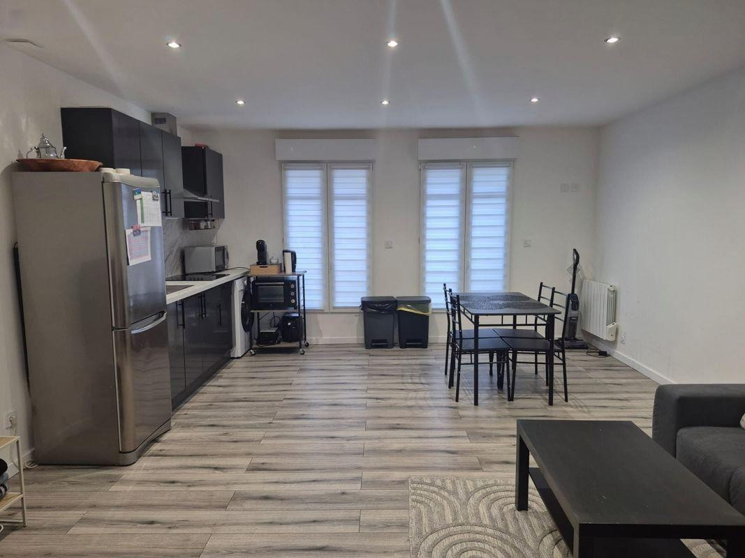 
                                                Location
                                                 Beau T3 meublé 70m² au 1 er étage
