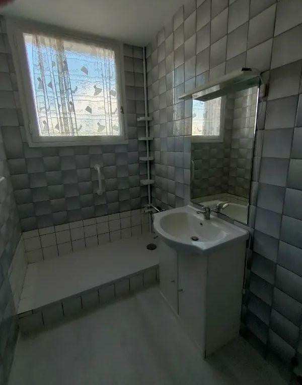 
                                                Location
                                                 Beau T3 meublé 70m² au calme avec jardin/terrasse