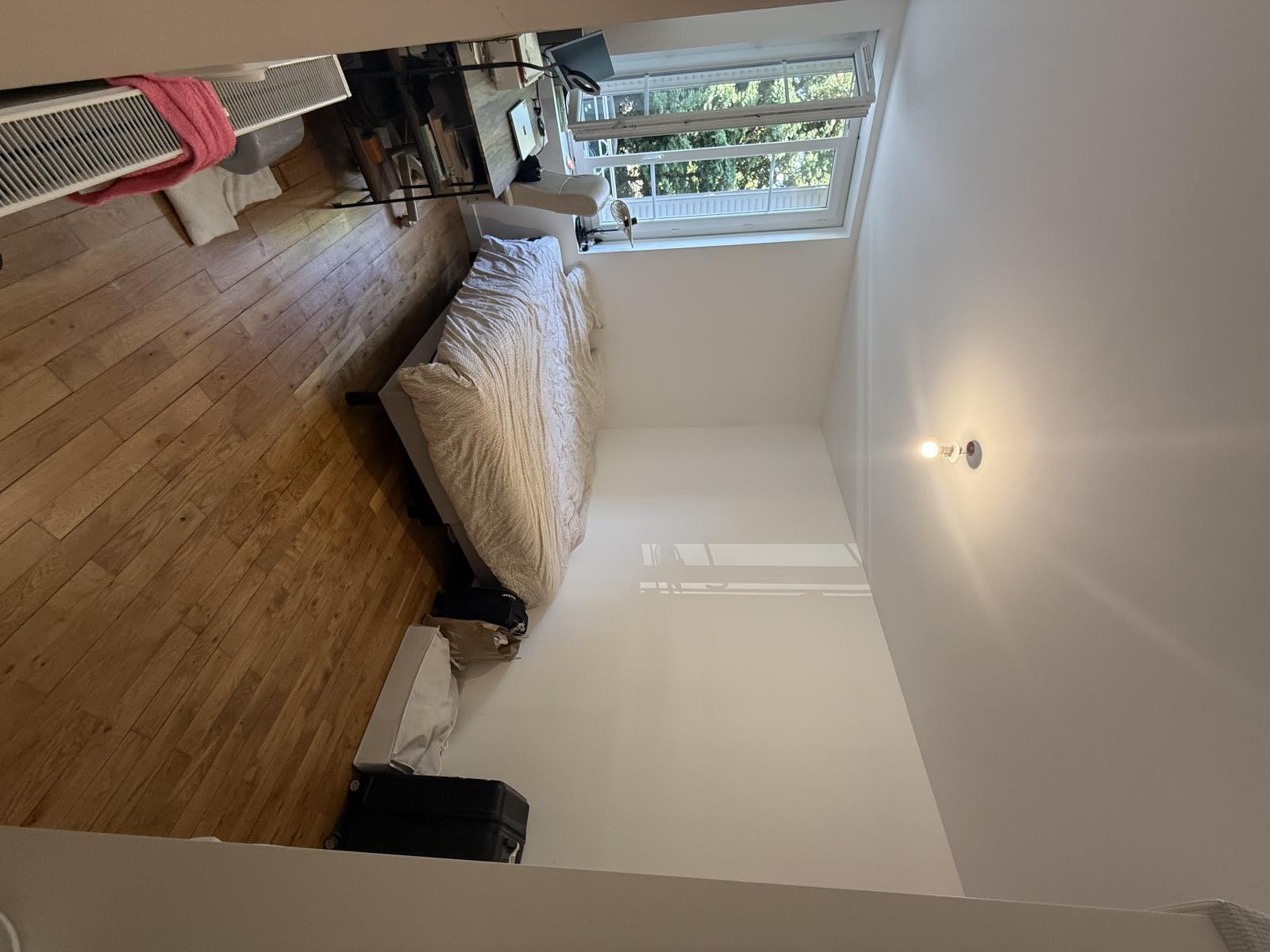 
                                                Location
                                                 Beau T3 meublé 72m² à Gerland