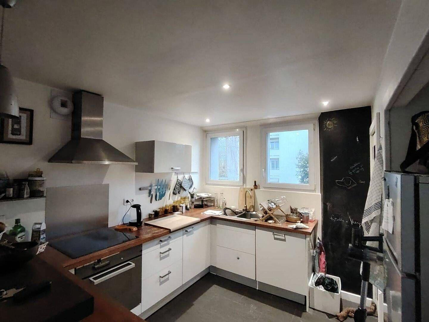 
                                                Location
                                                 Beau T3 meublé 75m² avec balcons