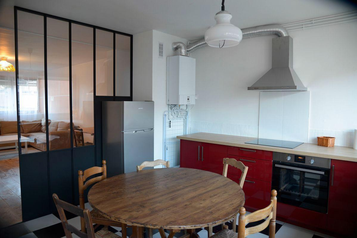 
                                                Location
                                                 Beau T3 meublé au coeur de la résidence d'Ancely