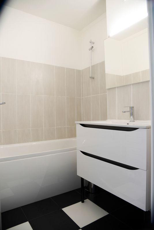 
                                                Location
                                                 Beau T3 meublé au coeur de la résidence d'Ancely