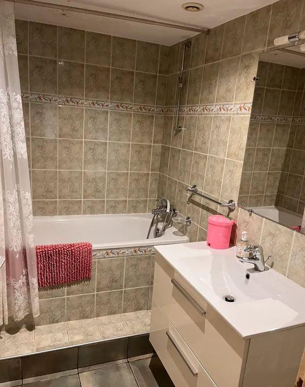 
                                                Location
                                                 Beau T3 Meublé Croix Rousse dans rue calme