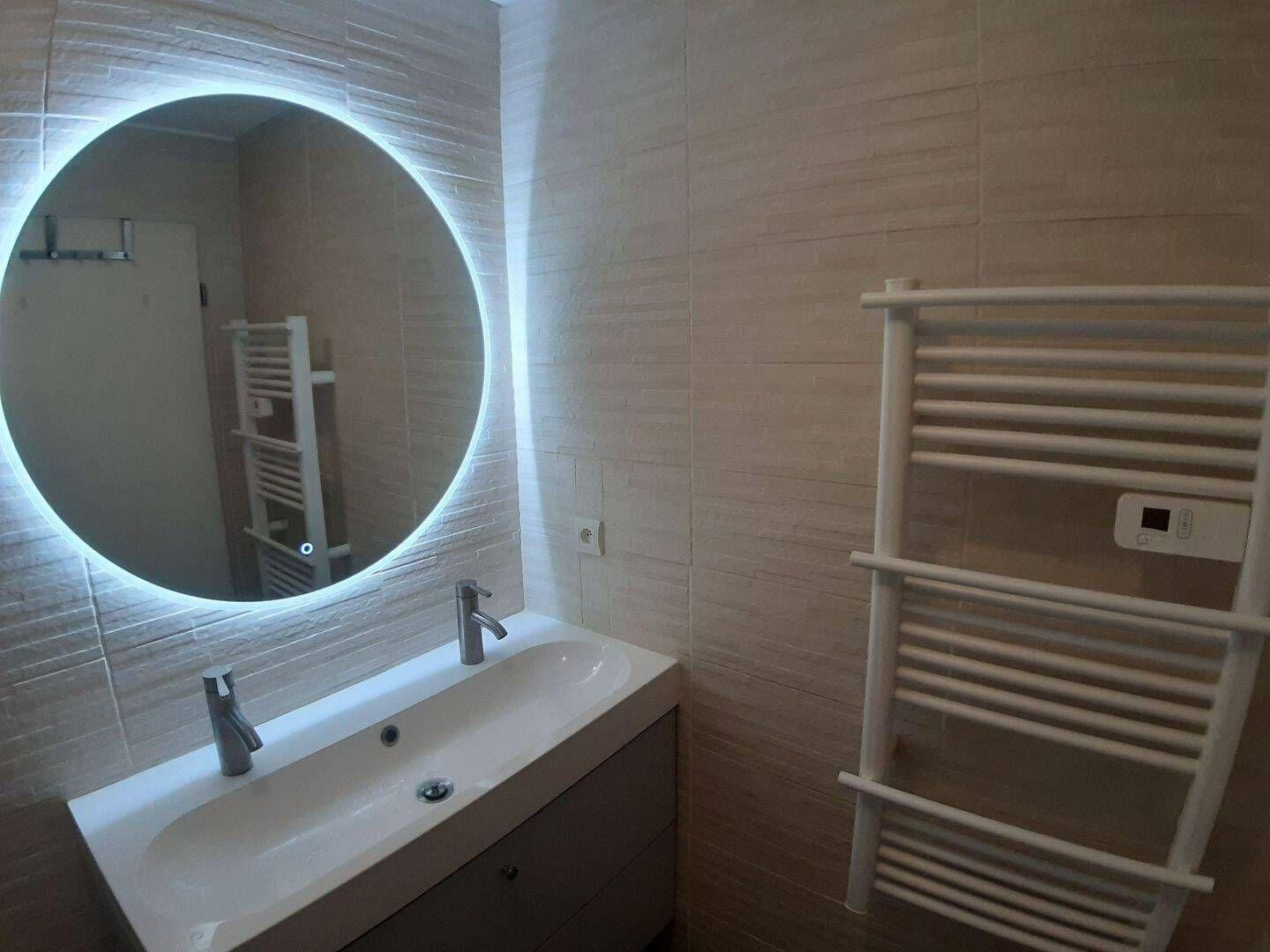 
                                                Location
                                                 Beau T3 meublé en duplex 100m² avec balcon