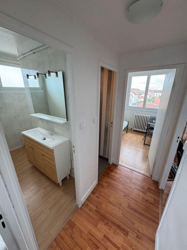 
                                                Location
                                                 Beau T3 meublé lumineux et traversant 47m2