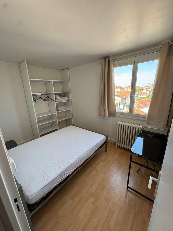 
                                                Location
                                                 Beau T3 meublé lumineux et traversant 47m2