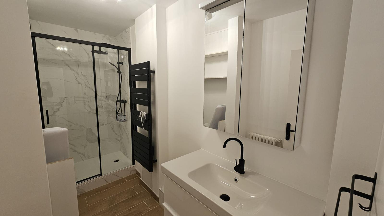 
                                                Location
                                                 Beau T3 meublé refait à neuf Toulouse centre ouest