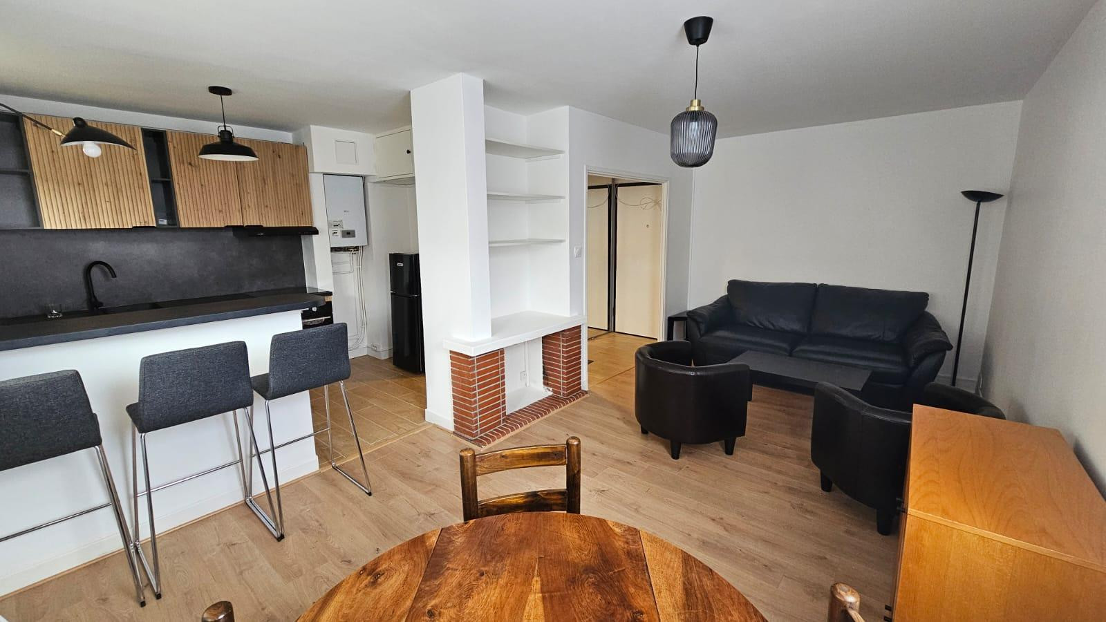 
                                                Location
                                                 Beau T3 meublé refait à neuf Toulouse centre ouest