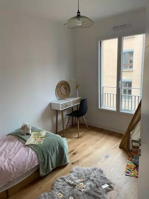 
                                                Location
                                                 Beau T3 neuf 68m2 +17m2 balcon