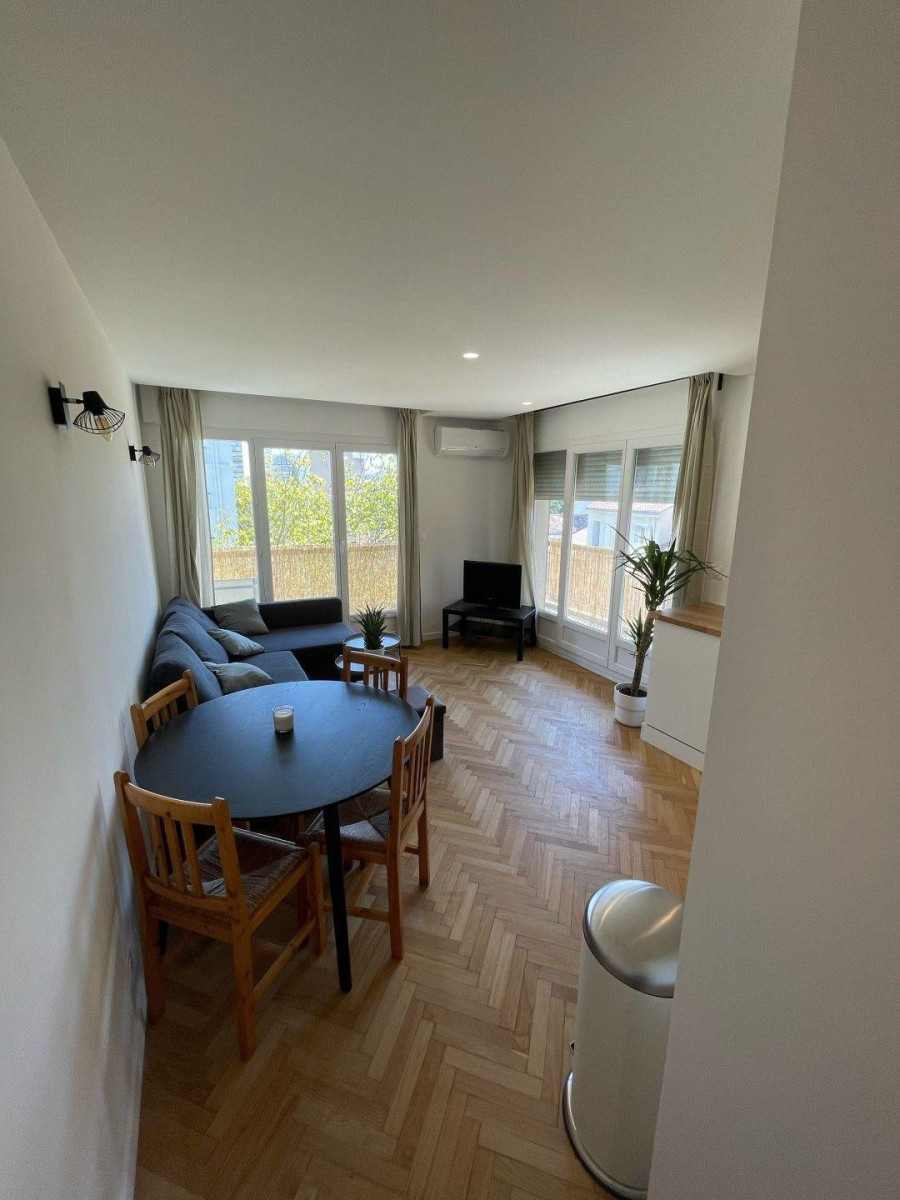 
                                                Location
                                                 Beau T3 refait à neuf meublé 50m² avec terrasse