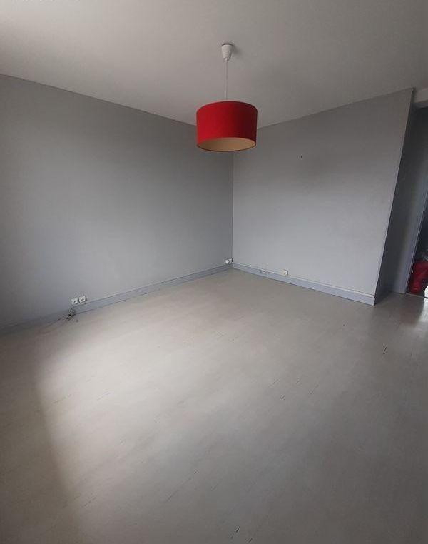 
                                                Location
                                                 Beau T3 rénové 54m²non meublé