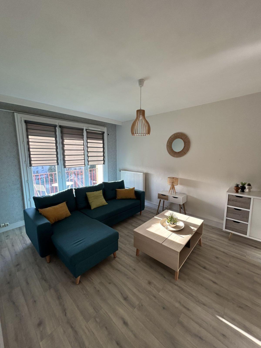 
                                                Location
                                                 Beau T3 rénové et meublé, centre de Limoges