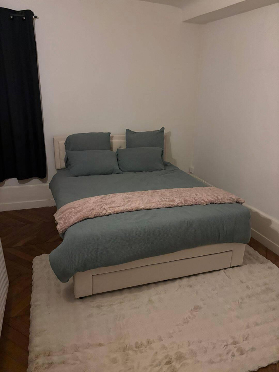 
                                                Location
                                                 Beau T3 vue sur le Rhône 68m² à louer