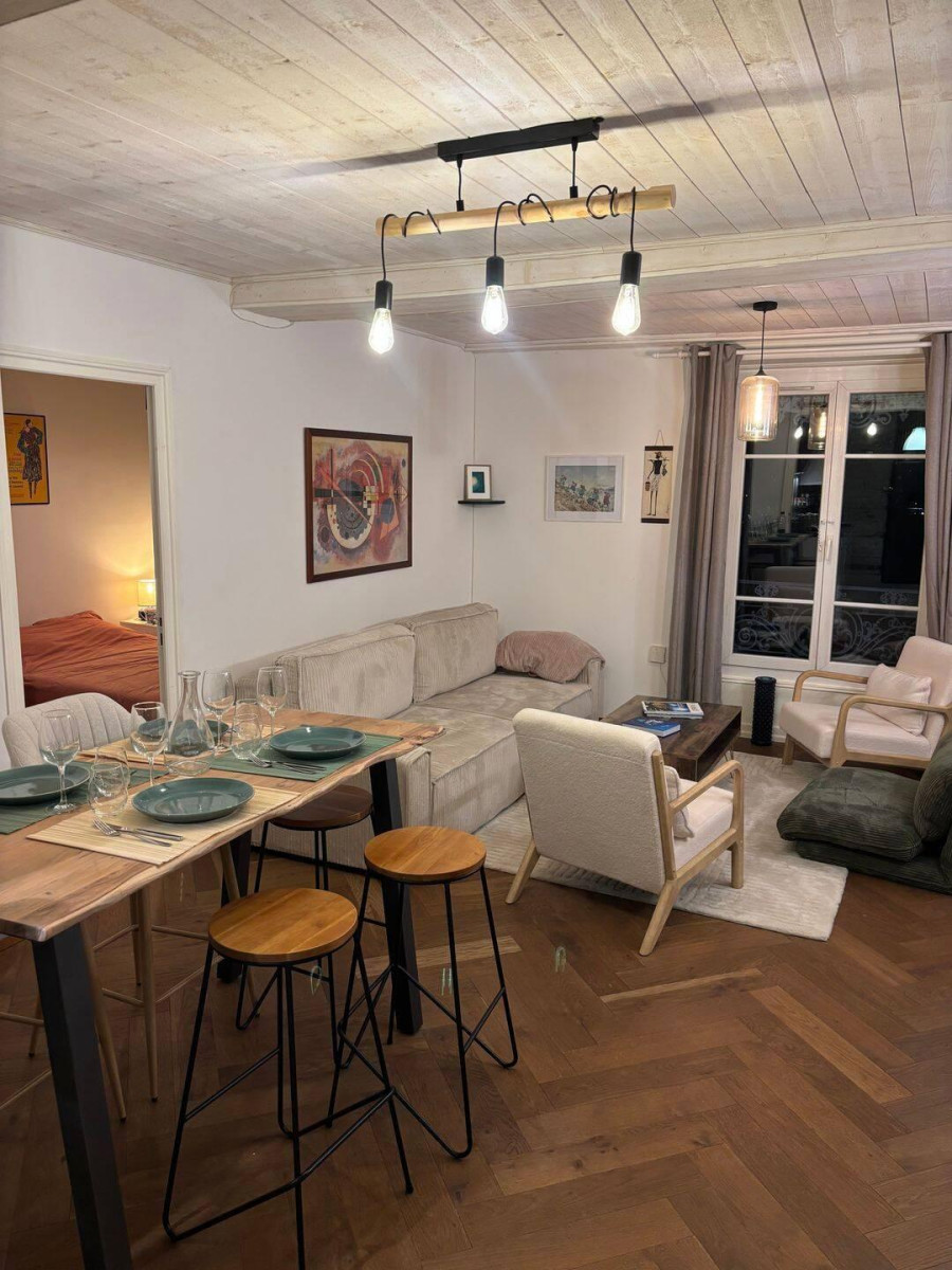 
                                                Location
                                                 Beau T3 vue sur le Rhône 68m² à louer
