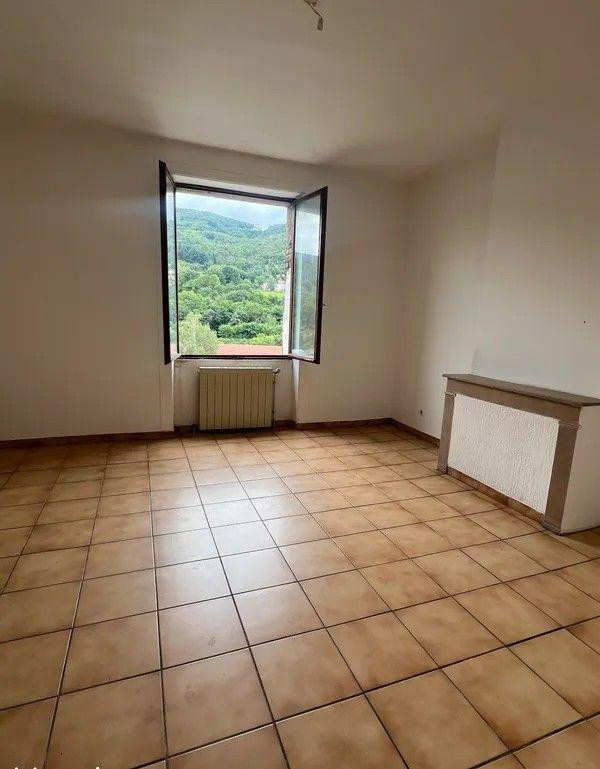 
                                                Location
                                                 Beau T4 105m² idéal famille calme et verdoyant